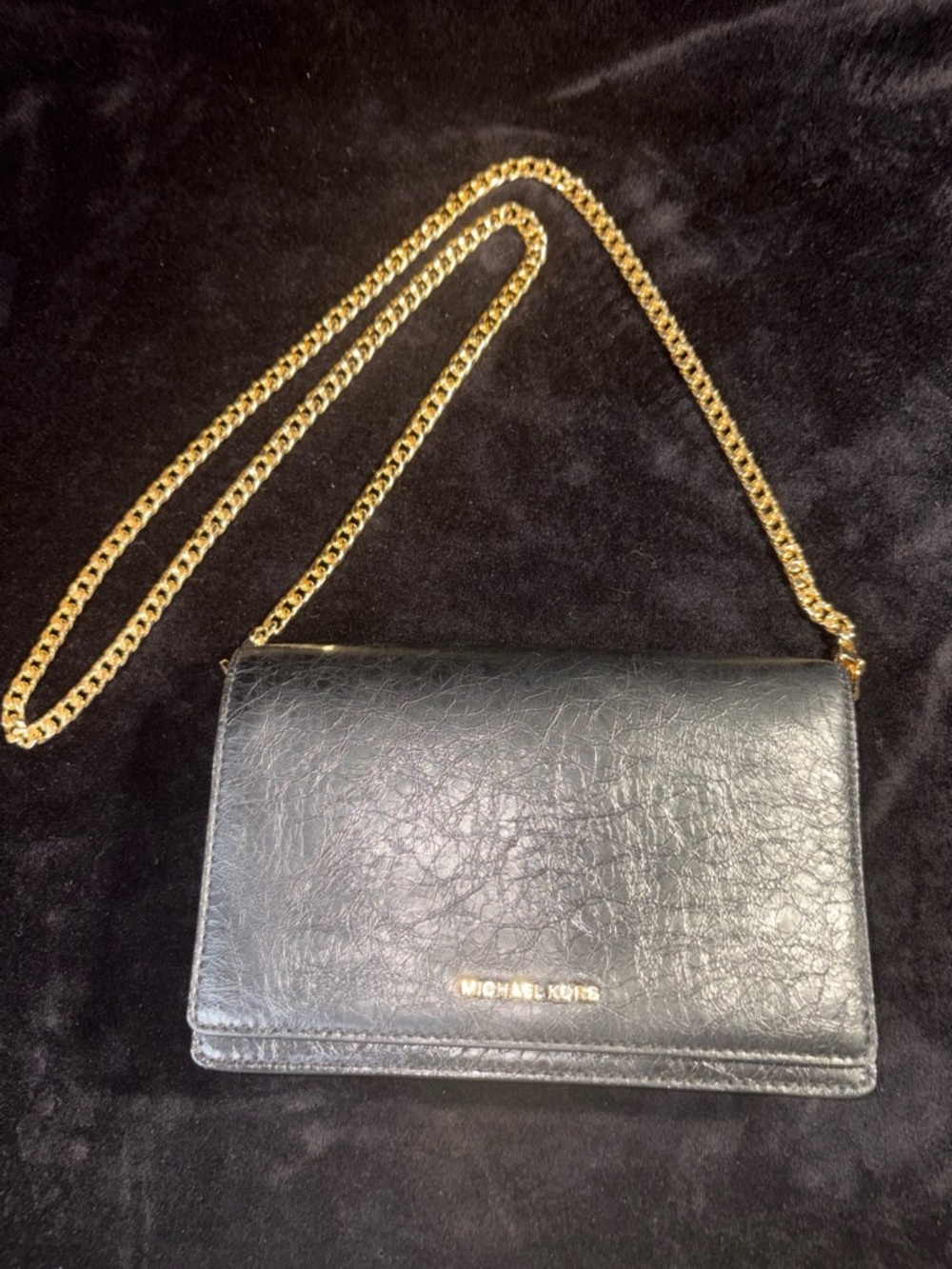 Michael Kors Crinkled Patent Leather Crossbody Bag / Wallet on Chain EUC
